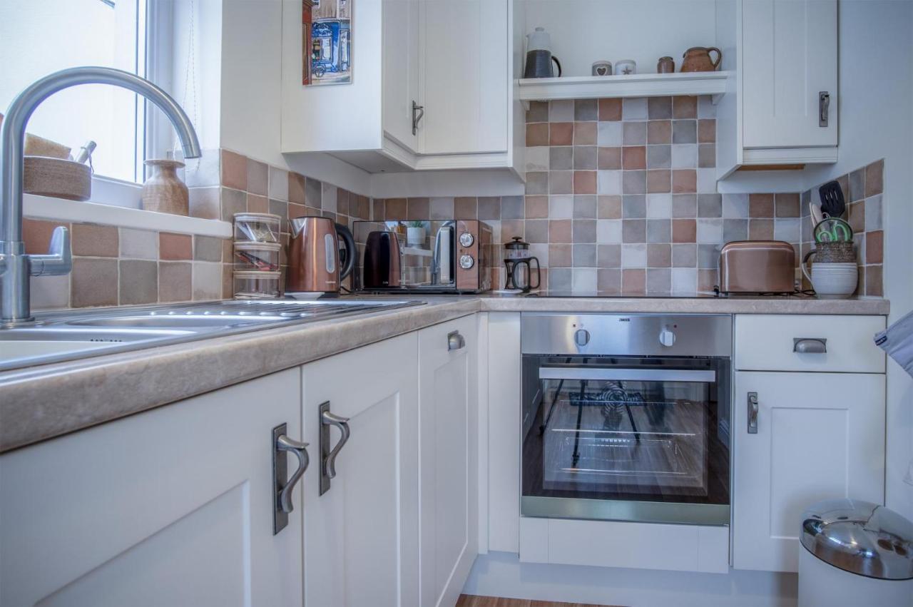 Apartment Shorelands - 1 Bedroom - *